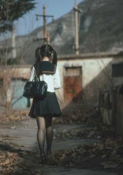 房前屋后